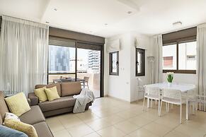 Comfy & Terrace neear Beach by FeelHome
