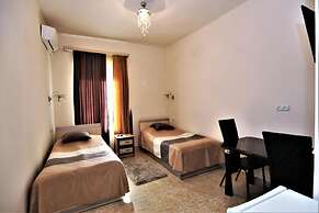 Comfort House Hotel