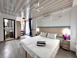 Galaxy Sunrise Guesthouse