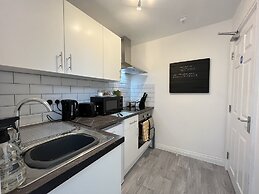 Modern 1 bed Studios for Comfy Stay in Preston
