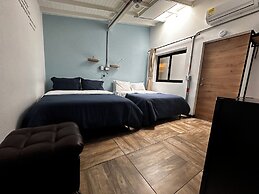 CoLink House Hotel