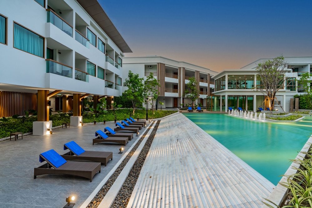 Bella Nara Phuket Naiyang Beach
