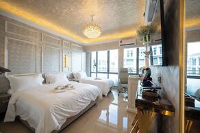 Ritz Residence @ Imago Mall Loft B