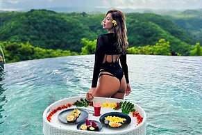 Green Coco Suite