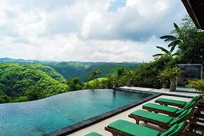 Green Coco Suite