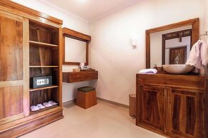 Green Coco Suite