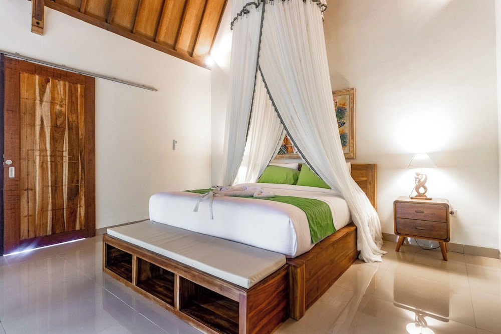 Green Coco Suite