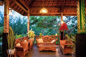 Green Coco Suite