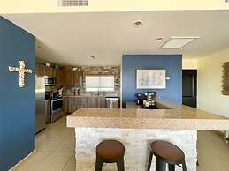 Glamorous Fully Equipped Condo With Amazing Sunset