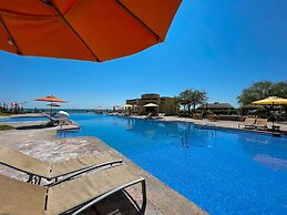 Quiet Beachfront Condo With Pools Private Beach