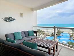 Quiet Beachfront Condo With Pools Private Beach