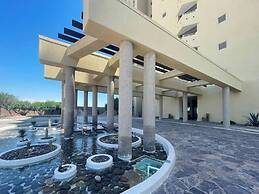 Quiet Beachfront Condo With Pools Private Beach