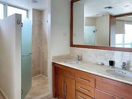 Quiet Beachfront Condo With Pools Private Beach