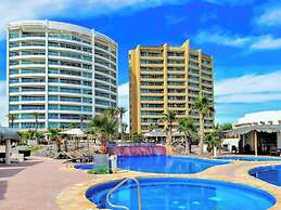 Quiet Beachfront Condo With Pools Private Beach