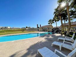 Cozy Condo With Beach Pool Access
