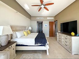 Renovated Beachfront Condo With Private Beach