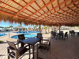 Renovated Beachfront Condo With Private Beach