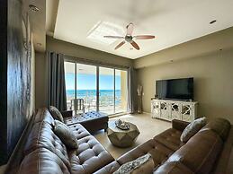 Renovated Beachfront Condo With Private Beach