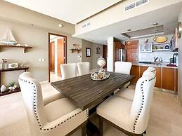 Renovated Beachfront Condo With Private Beach