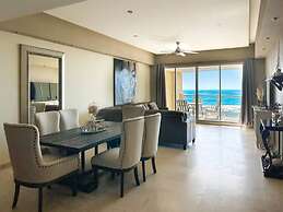 Renovated Beachfront Condo With Private Beach