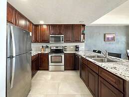 Family Friendly Condo With Oceanfront Views