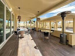 Family Friendly Condo With Oceanfront Views