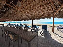 Family Friendly Condo With Oceanfront Views