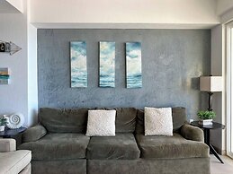 Family Friendly Condo With Oceanfront Views