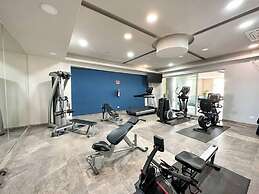 Family Friendly Condo With Oceanfront Views