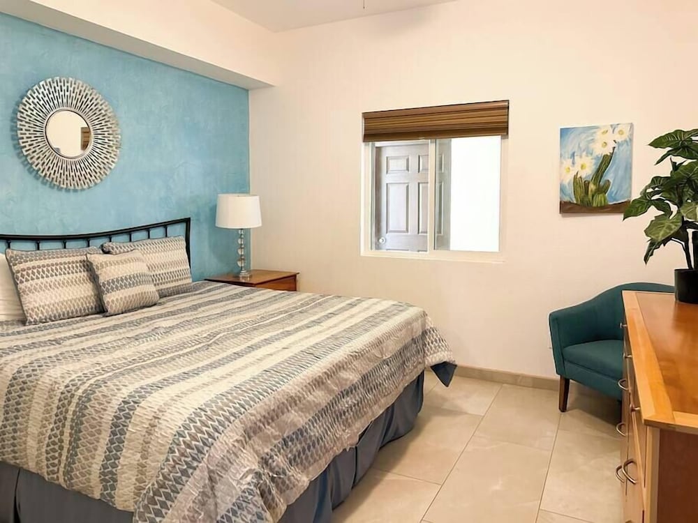 Family Friendly Condo With Oceanfront Views