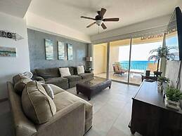 Family Friendly Condo With Oceanfront Views