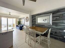 Gorgeous Beachfront Gem With Water Slides