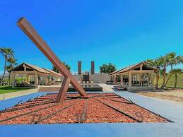 Modern Ocean View Condo With Pools Gym