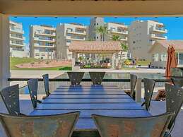 Modern Ocean View Condo With Pools Gym