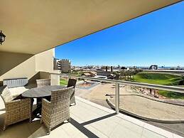 Modern Ocean View Condo With Pools Gym