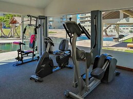 Modern Ocean View Condo With Pools Gym