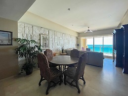 Hidden Gem Condo With Pools Private Beach