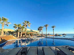 Hidden Gem Condo With Pools Private Beach