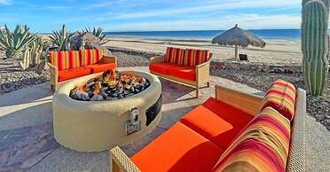 Stylish Condo With Serene Beach Infinity Pool