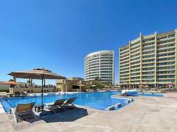 Stylish Condo With Serene Beach Infinity Pool