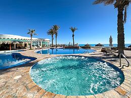 Oceanfront Condo With Astonishing View Private