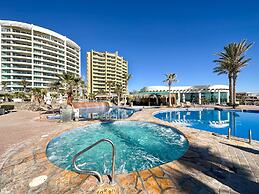 Oceanfront Condo With Astonishing View Private