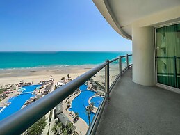 Oceanfront Condo With Astonishing View Private