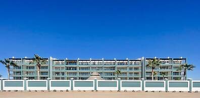 Unwind in a Modern Condo With Stunning View