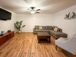Spacious 3BR House Near Iconic Sandy Beach