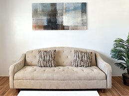 Spacious 3BR House Near Iconic Sandy Beach