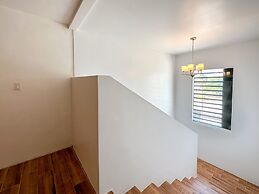 Spacious 3BR House Near Iconic Sandy Beach
