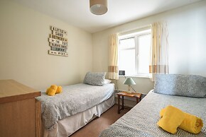 3 Bay View Court