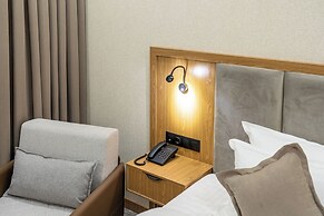 Mirzo Hotel