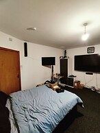 Birmingham - Apartment - Sleeps 3 - Great Location